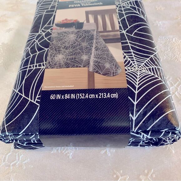 NWT Celebrate It Halloween Spiderweb Peva Tablecloth 69x84 Rectangle Gorgeous - Picture 2 of 5